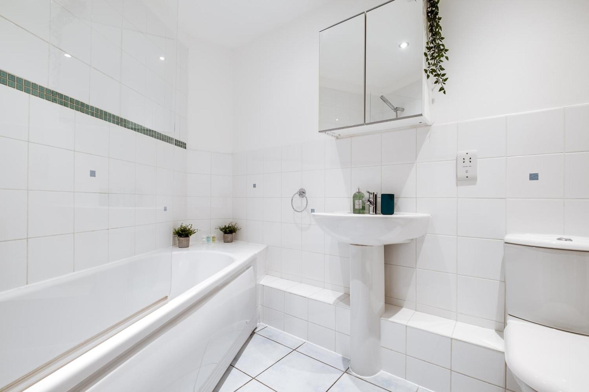 Pluxa Globe - Spacious Apartment In Jq With Parking Birmingham Esterno foto